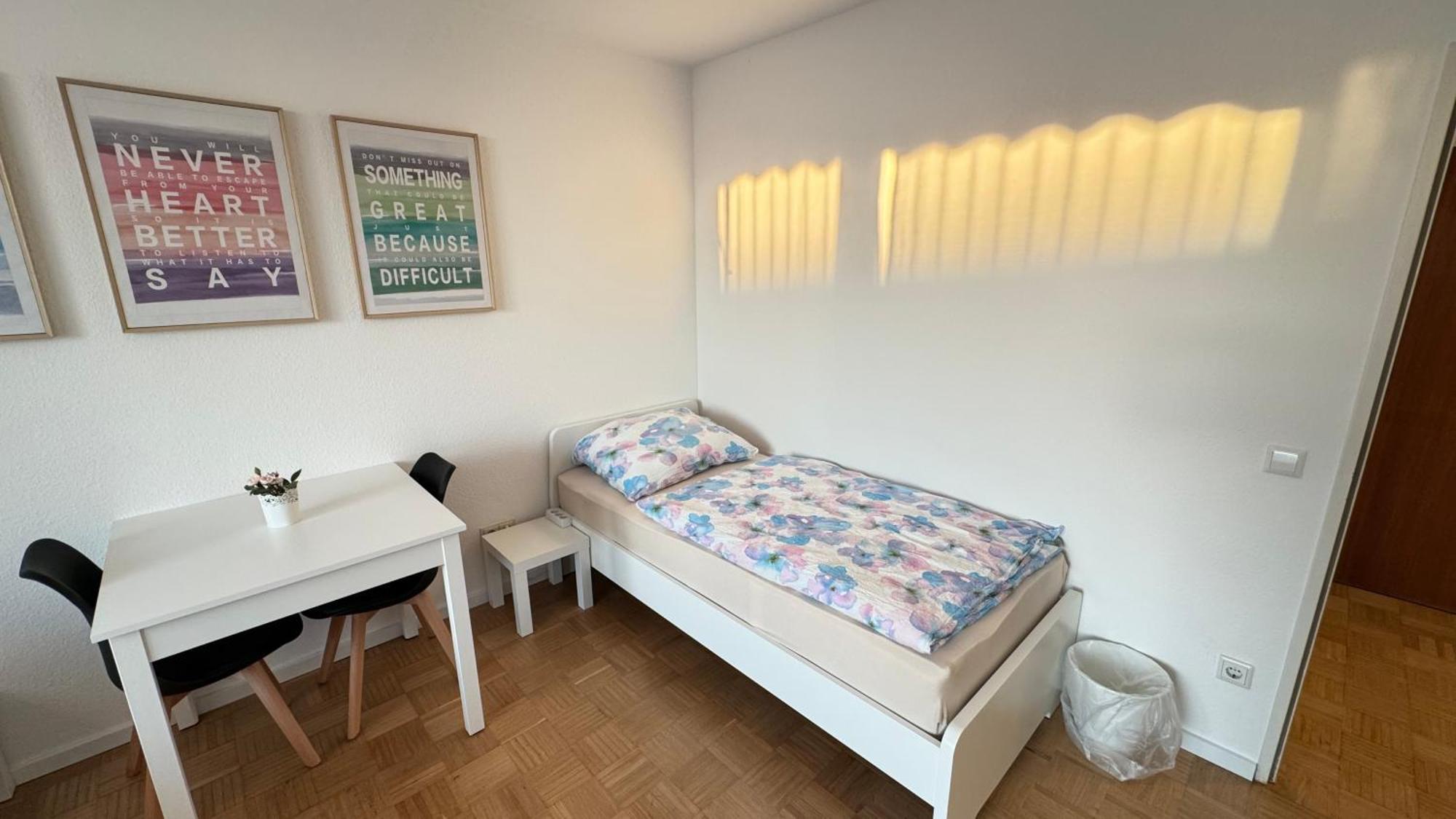 Monteur & Messezimmer Ratingen-Duesseldorf Esterno foto